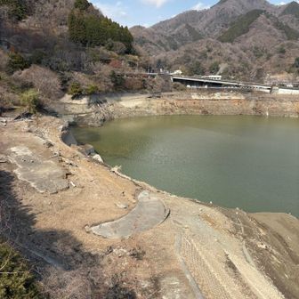 丹沢湖は枯れかけてました
