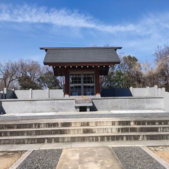 天神山の山頂の高山神社
ピークポイントは探しましたがありませんでした。🙏１５座目