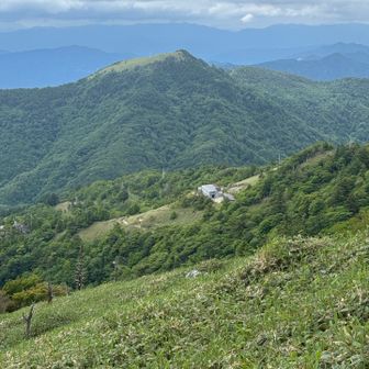 丸笹山と西島駅