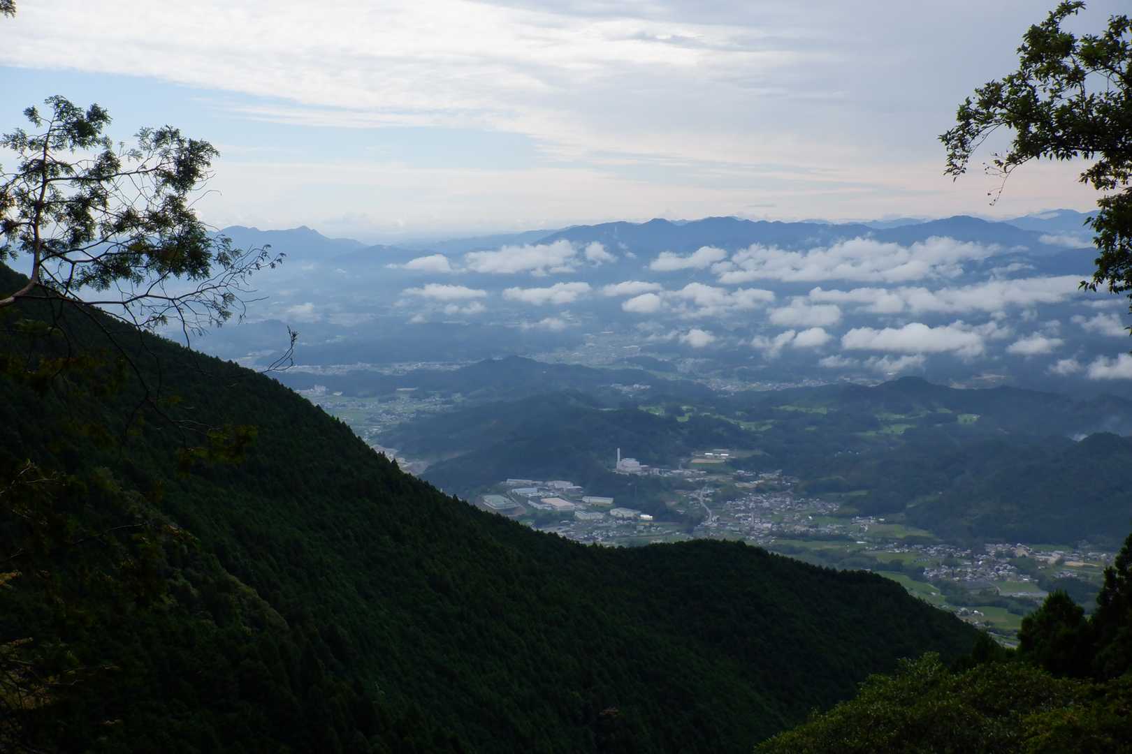 雲海と御所方面。
