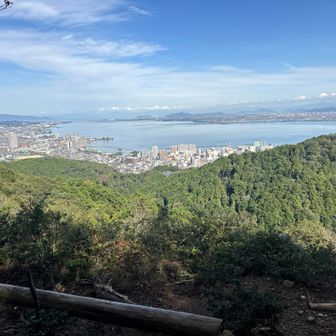 逢坂山山頂✨木が伐採されスッキリしてた