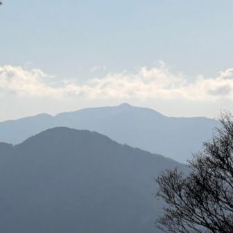 やはりB地区に見えてしまう天狗塚