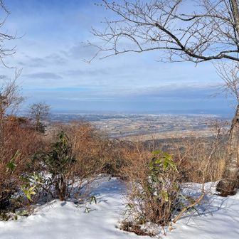 この辺から雪が多くなって歩きずらい🚶‍♀️
