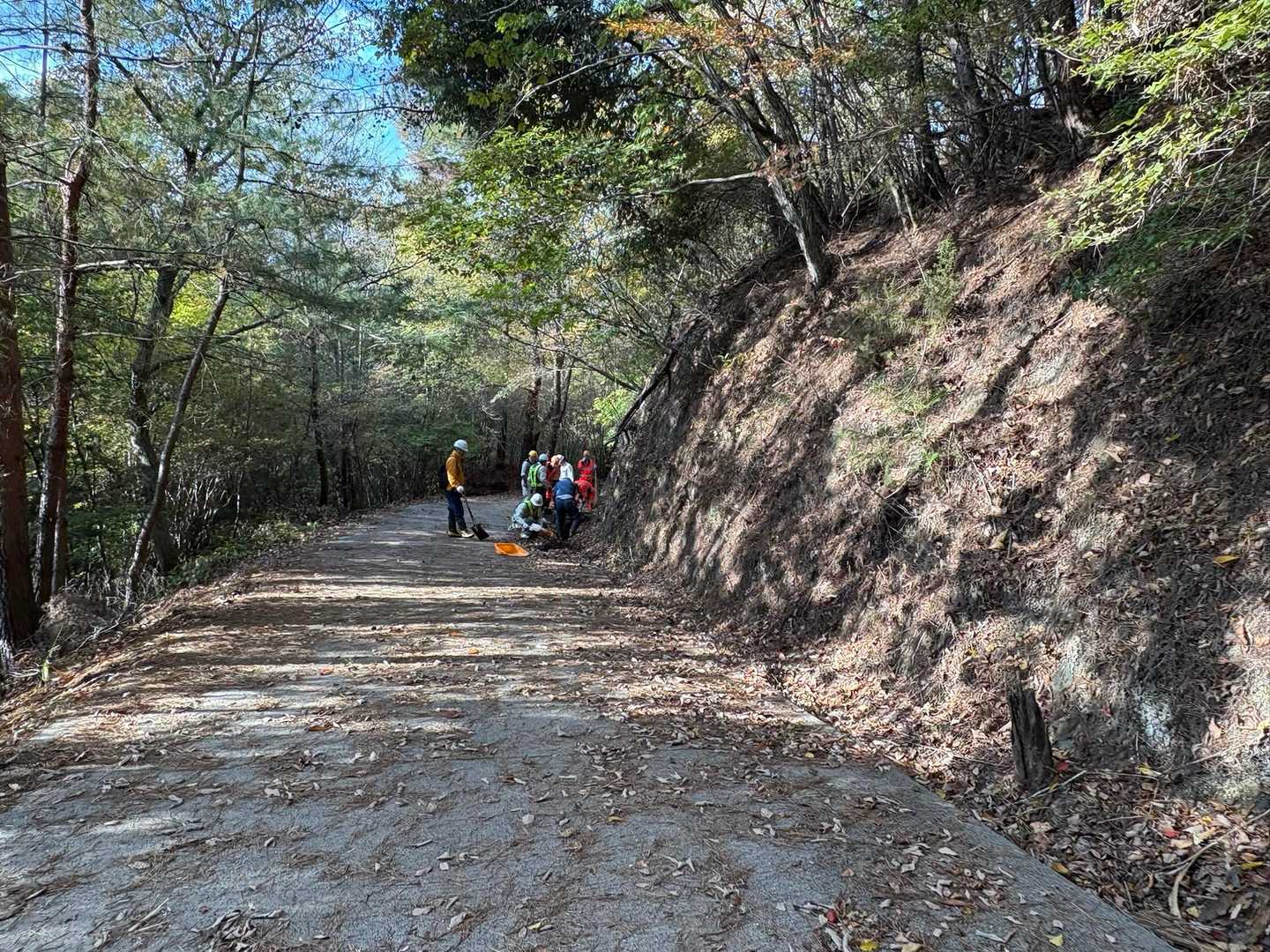 大勢の方で溝掃除をしてくださってました。
感謝です💖