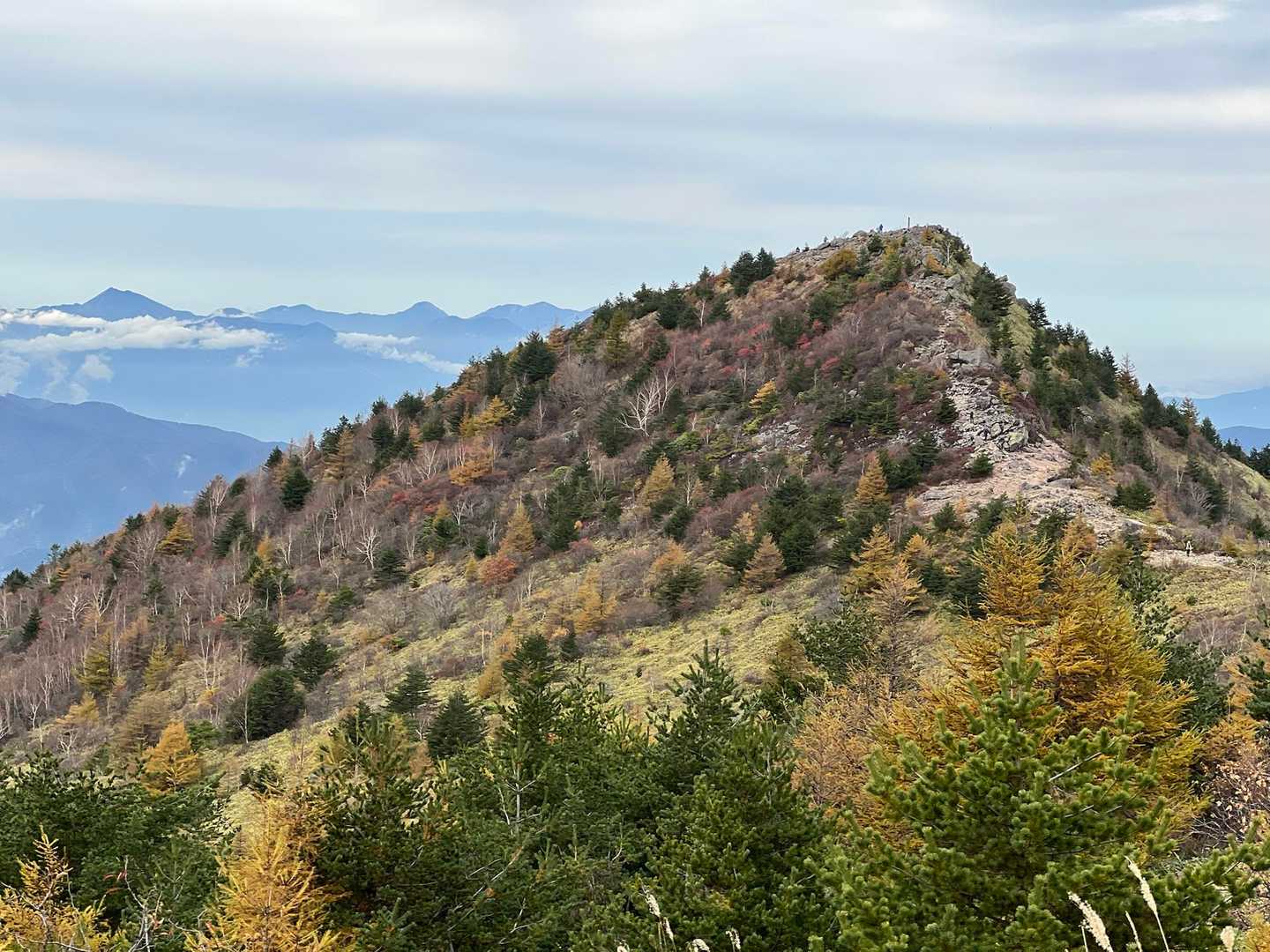烏帽子岳も紅葉🍁綺麗ですね！