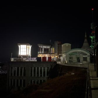 ロープウェイ山頂駅はこんな感じ
夜景が楽しめるレストランなどもあります