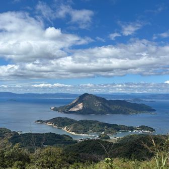 大黒神島方面。その向こうは岩国あたりかな？
