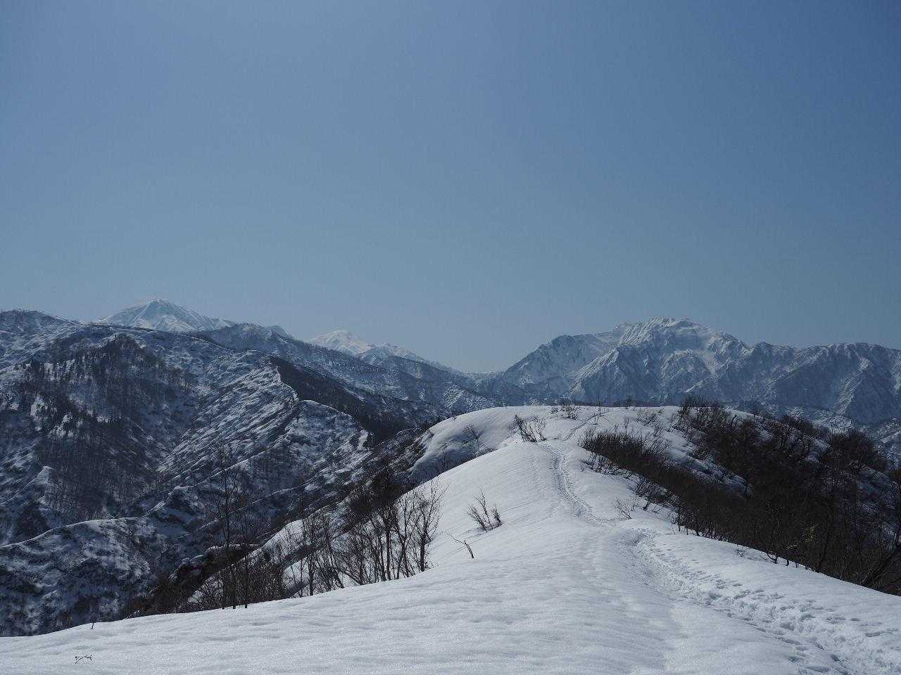 三山どーーん。
ここを歩きたくて冬に来たくなる。