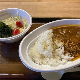 ランチは、手作りカレー