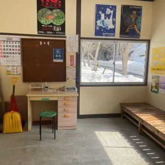 中。となりトイレ。