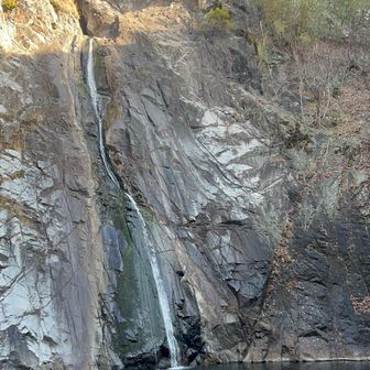雄滝🏞️滝に癒される😌✨