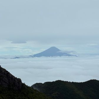 上の方はガスったり晴れたり