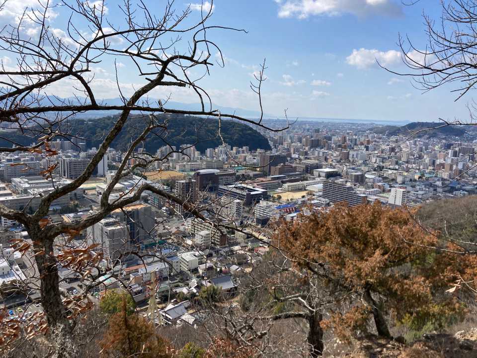 この後山頂まで、撮る余裕は無いです。( ・∇・)🐥
優しい励ましと、ご指導の元、無事に上がれました。