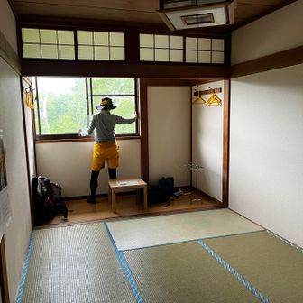 東電小屋は全個室

お風呂あり(シャンプーは備え付けのを使用可能)
紅茶のセルフサービスあり
小屋のご主人フレンドリー