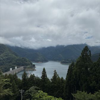 奥多摩湖が見えてきましたー