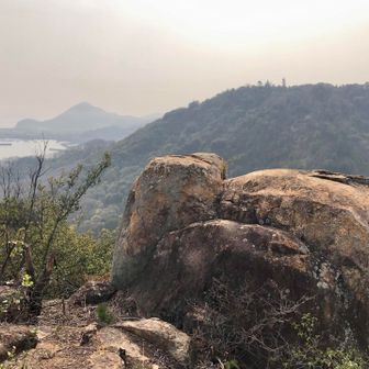 だんご山の一際大きな展望岩。