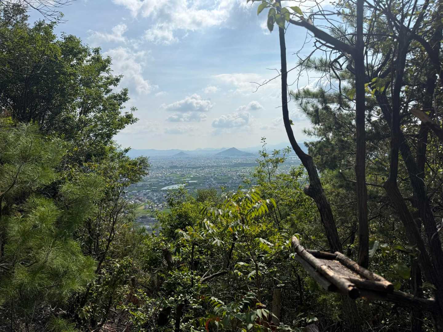 　　　　　
　　　　　　　屋島に向いて
　　　　　　　　　ご挨拶。
　　　　　　おはようございます😃
