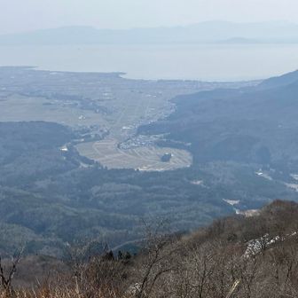 山頂から、蛇のように見える下界。
これが名前の由来らしいです。
雪の頃は、白蛇になるって、綺麗でしょうね。