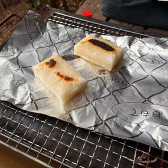 なかなか焼けないね〜って言ってたら、ガスが冷えてるとかじゃなくて、原因はコンロだった😅