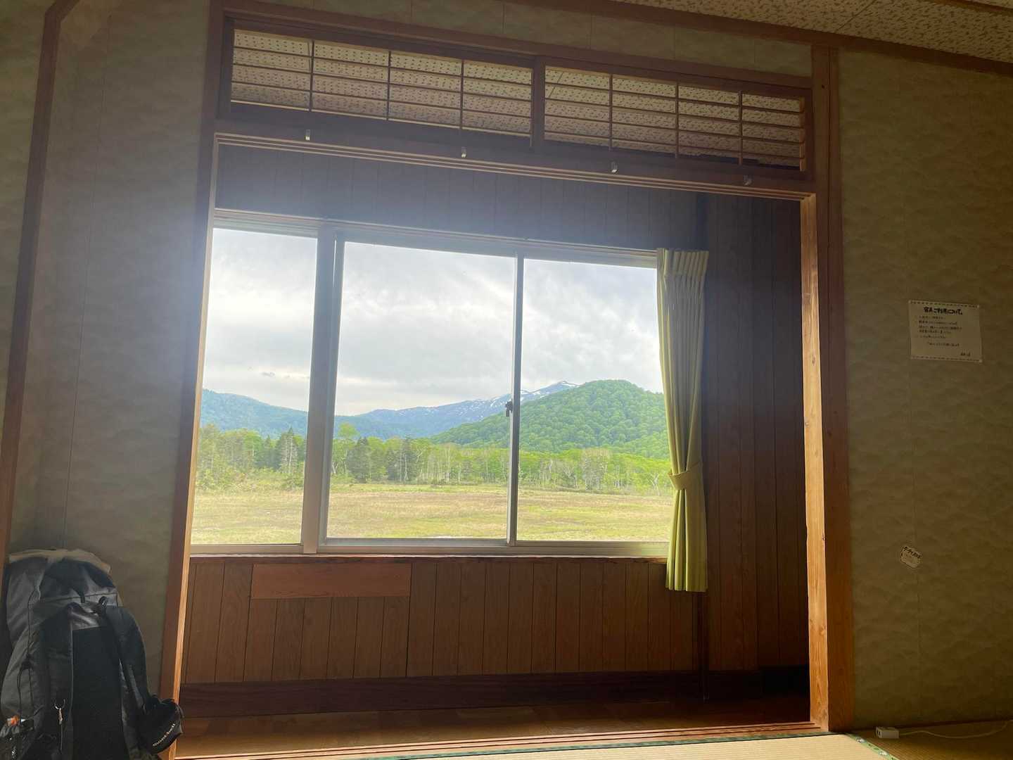 贅沢ぅ
至仏山がチラリと見える