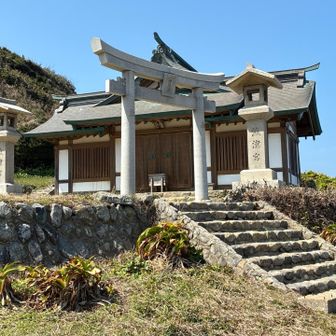 祭礼の時など以外は中に入れない