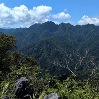 両神山