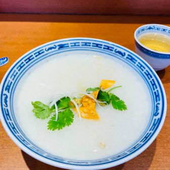 歩く前に腹ごしらえ、笑
朝粥セット