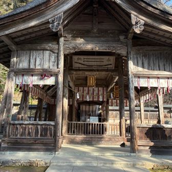 神社へ参拝してから登山口へ
