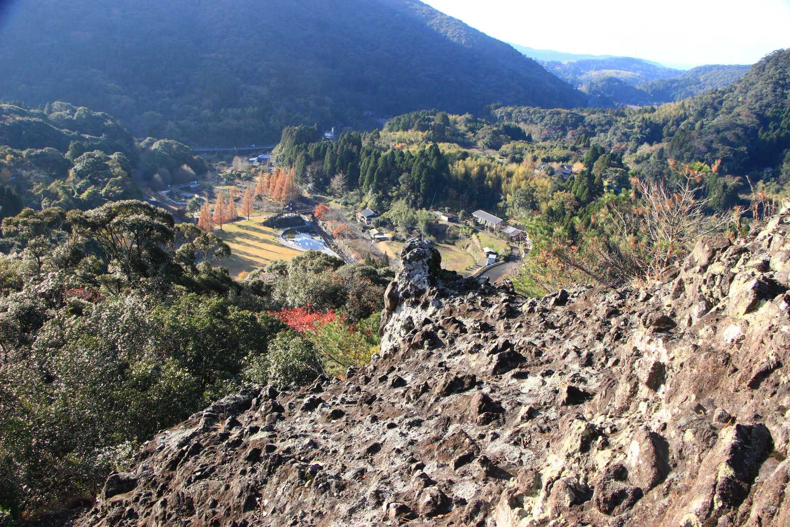 岩場から冠嶽温泉付近
