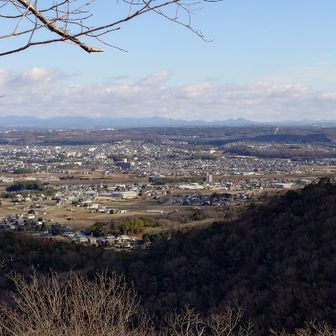 展望が良くなった惣山山頂です