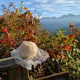 昨日の氷見ボラセンで作業後にいただいたおにぎり　富山のお米でおいしかった(^^)/