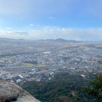 途中の展望所
この時は雪がチラつく程度だったので景色がよく見えます✨