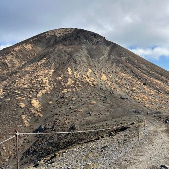 コルから山頂までコースタイムは30分