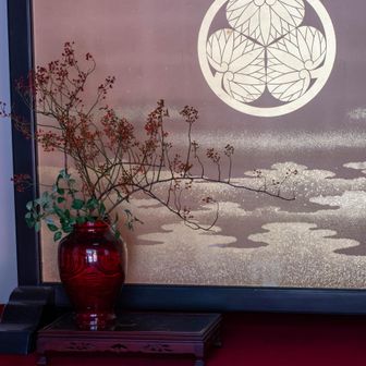 この紀州東照宮には、家康公と、紀州藩初代藩主の頼宣公が祀られています。