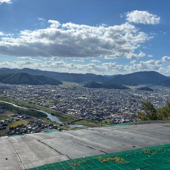 パラグライダー用だそうです。愛知県の五井山でも見たことあります。