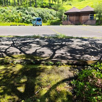 私の車1台のみ。
でも１人女性とすれちがったんだけど、あの人はどこから来たんだろうか・・

まだまだ暑いと思うので、次はどこにしようか・・