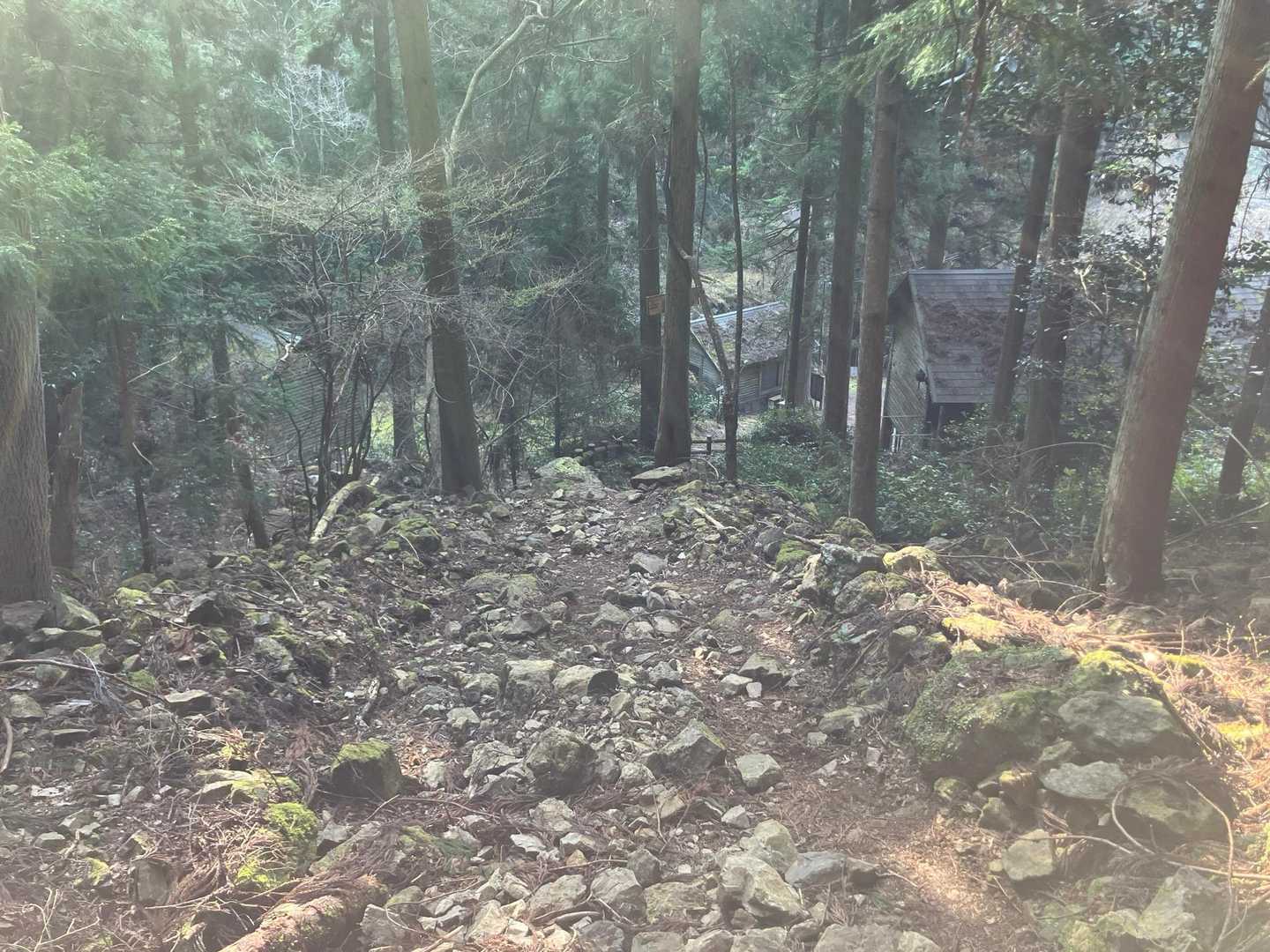 登山口付近　急登