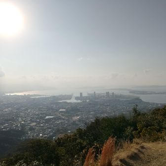 またあいつなの？
黄砂が悪さしてるの？？

うーん···🫡

近未来な感じがして、これはこれで魅力的😆✨️

Eじゃん、Eじゃん👍