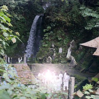 琵琶滝、水行していました！