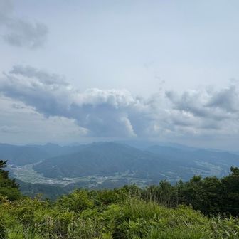 雲です😅

と言うことで、とりあえずピークハント終了
ありがとうございました😊