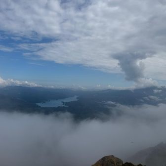 西吾妻山方面