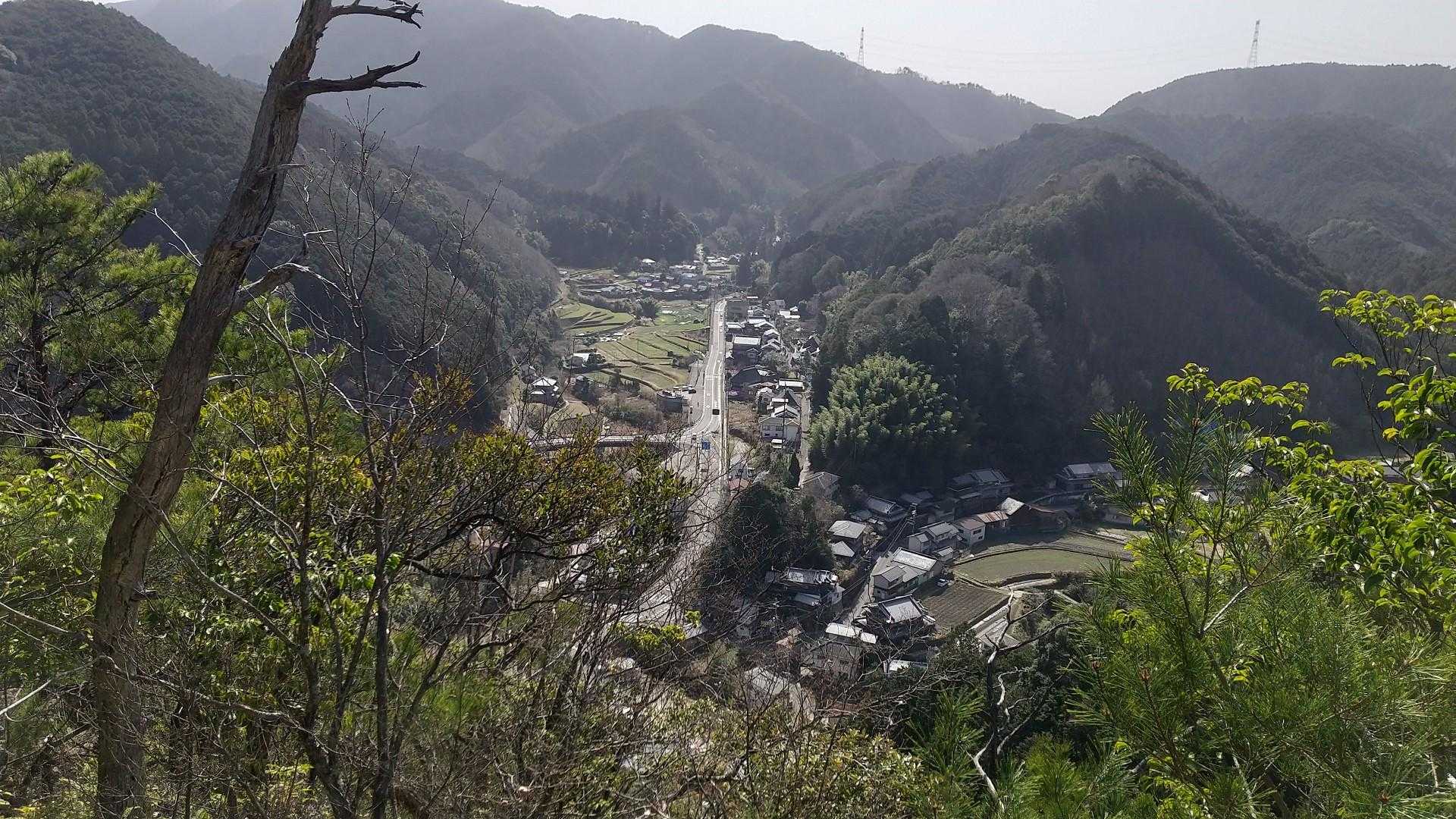 天見の集落が見えてきました。