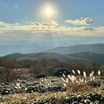 その雪も、照りつける太陽でどんどん溶けていきます☀️

寒くなったり暑くなったりと、忙しいお天気です☺️