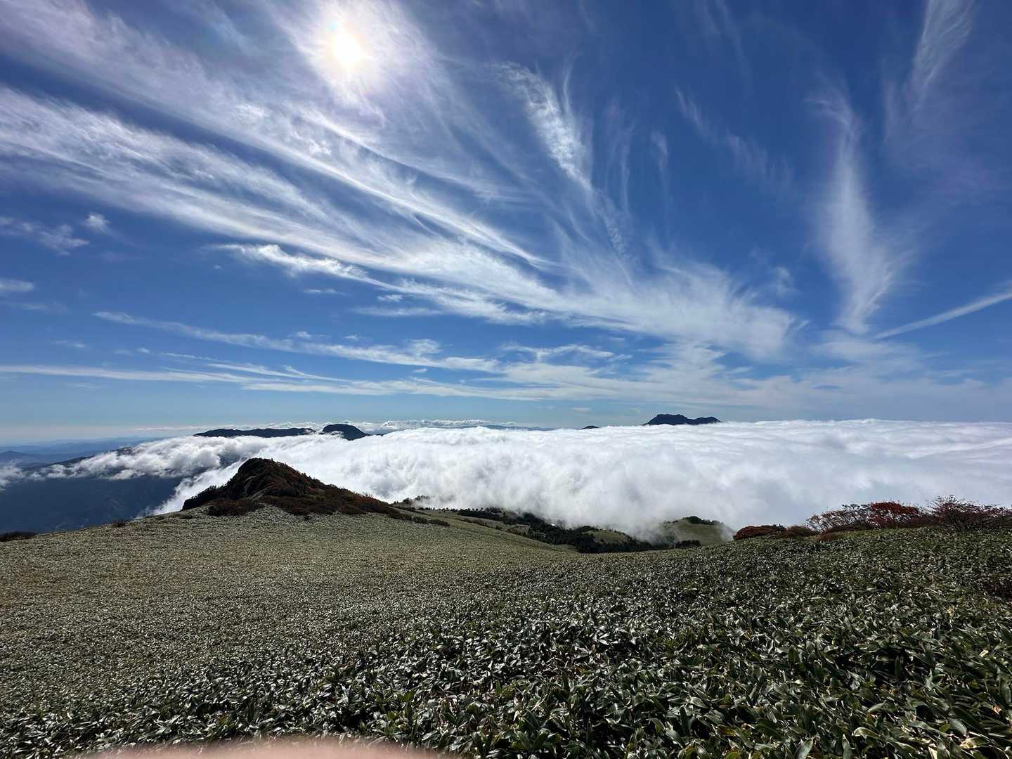 石鎚山は頭だけ