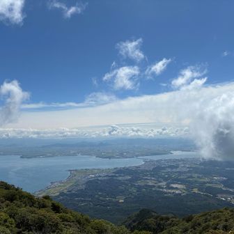 雲が切れて琵琶湖が見えてきました💙
