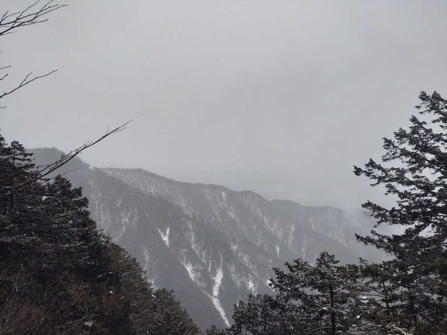 ずっと雪降ってる
展望ほぼなし
恵那どおおおーん
は 夢の中
泣きびそ