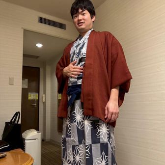 かまたともひろ