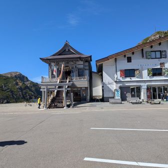 畳平の乗鞍本宮中ノ社
