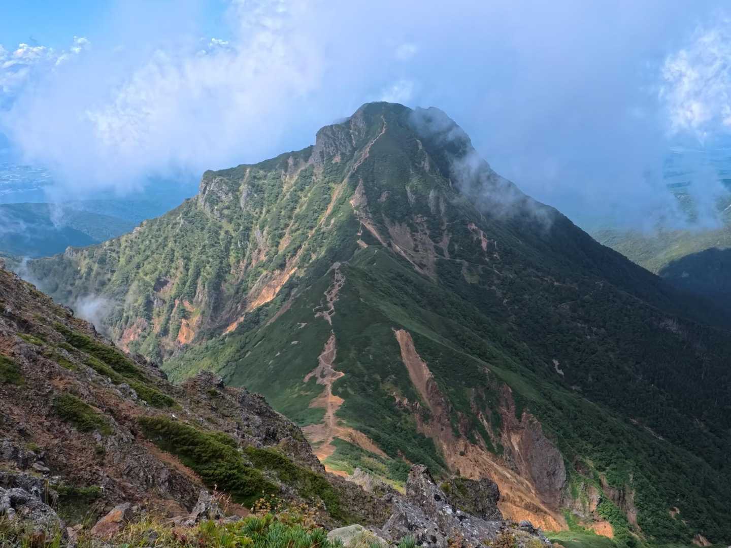 美し森駐車場発着｜真教寺尾根・赤岳・県界尾根周回コースの写真