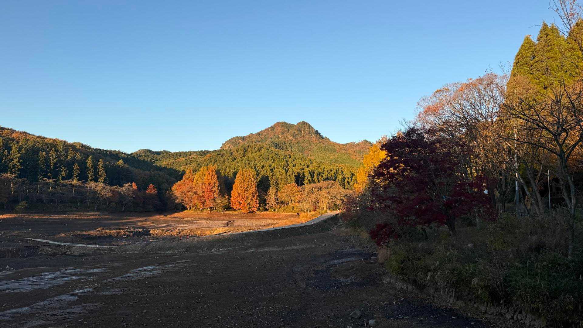 ダムの水がない？？？なーぜ〜❓